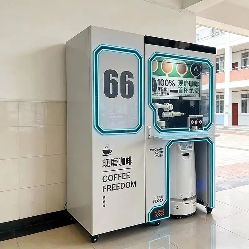 Robot de café intelligent tout-en-un avec bras automatique pour la préparation et kiosque de livrais