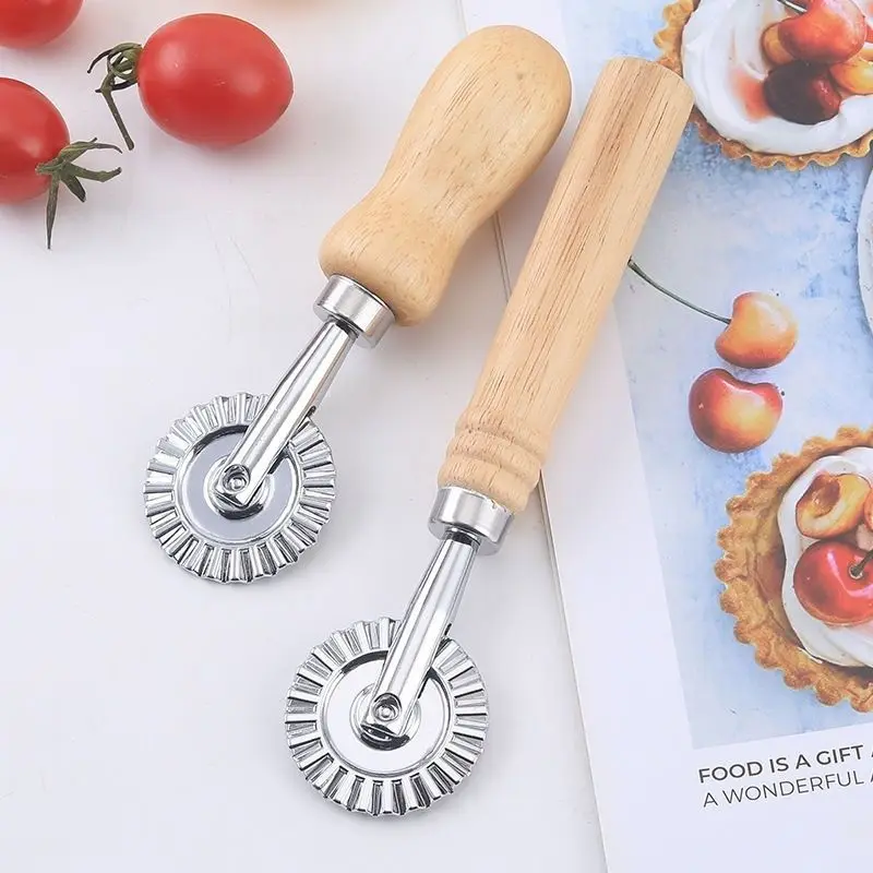 Rouleau à pâte, roulette à découper