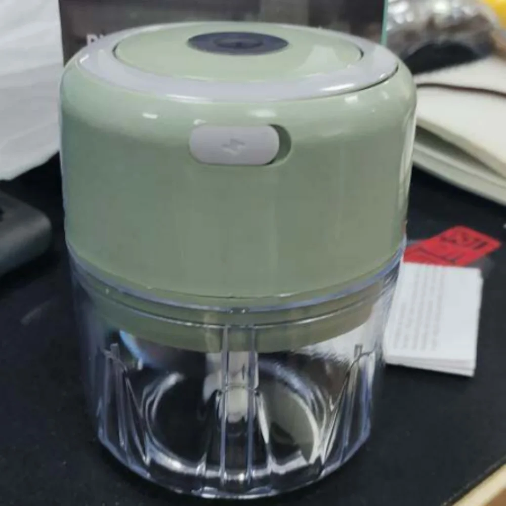 Mini hachoir électrique rechargeable