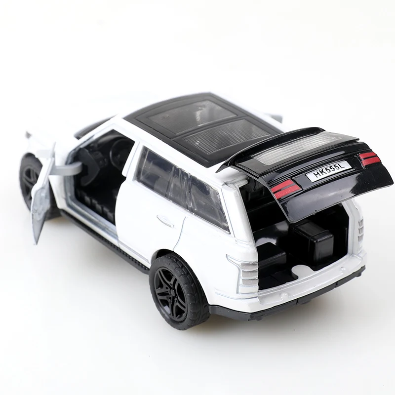 (Bagged) Réplique de modèle de voiture jouet moulé sous pression Range Rover à l'échelle 1/36, trois portes qui peuvent être ouvertes, fonction de retrait, jouet pour garçon.