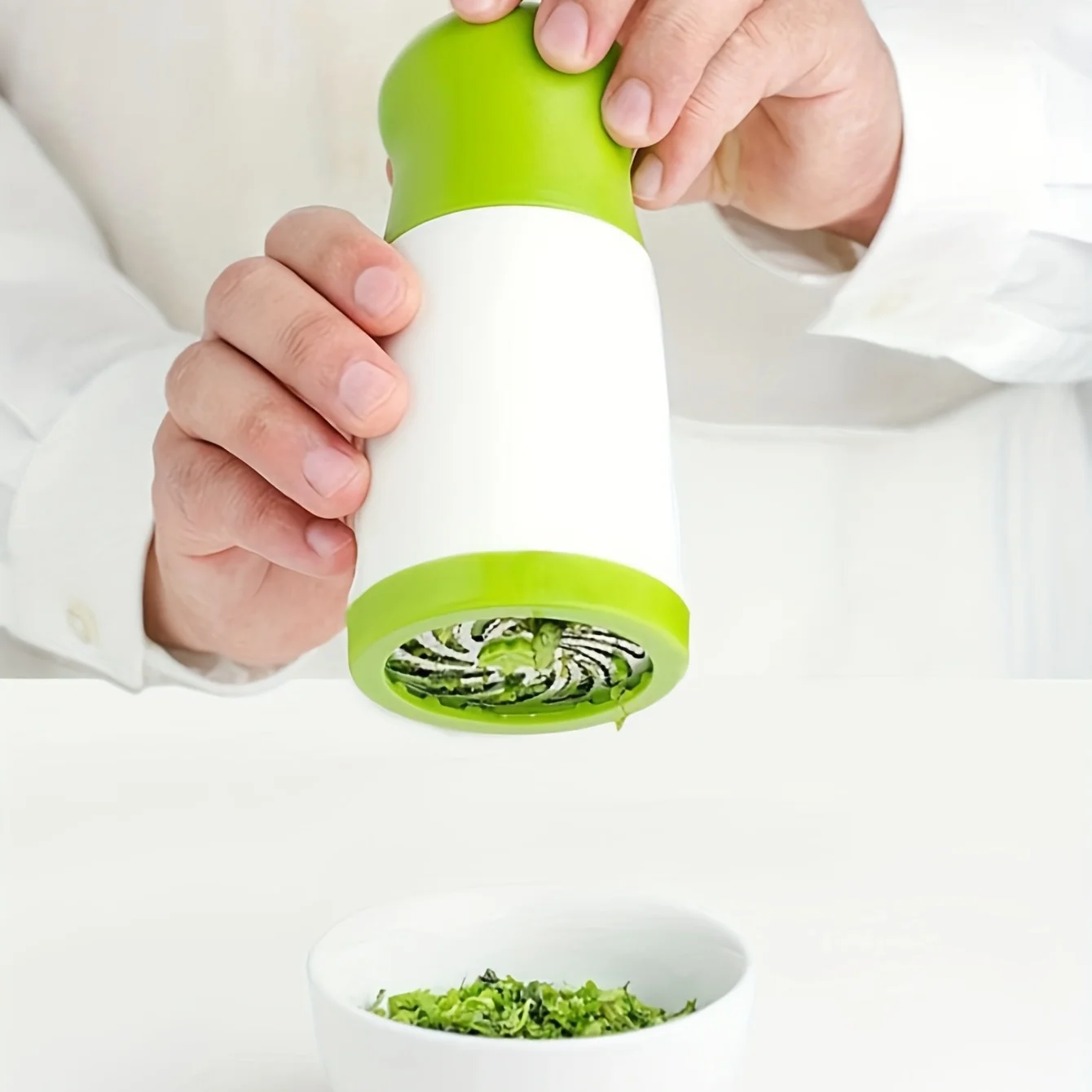 Broyeur manuel d'herbes et d'épices