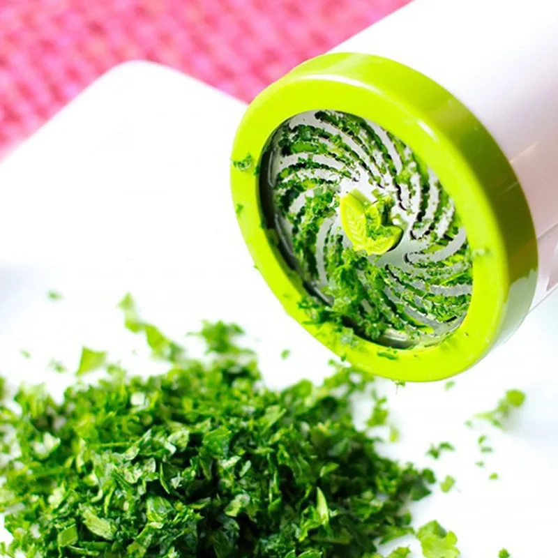 Broyeur manuel d'herbes