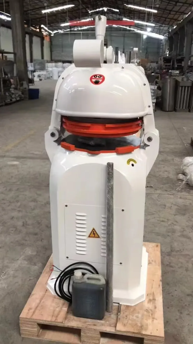 Machine à diviser et à arrondir la pâte de farine de blé personnalisée