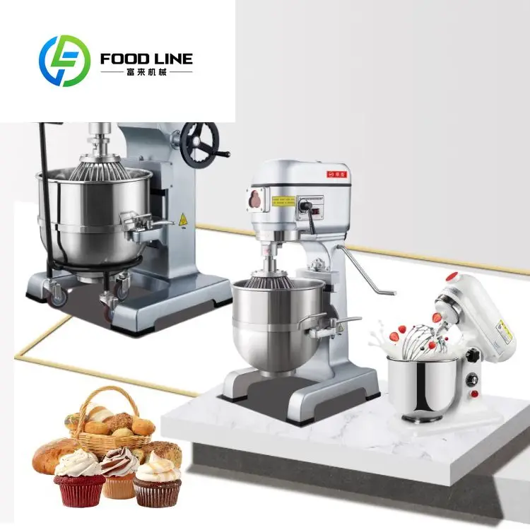Gâteau et Baklava rond fait maison farci petites feuilles de machines à pâtisserie formant la machine de fabrication