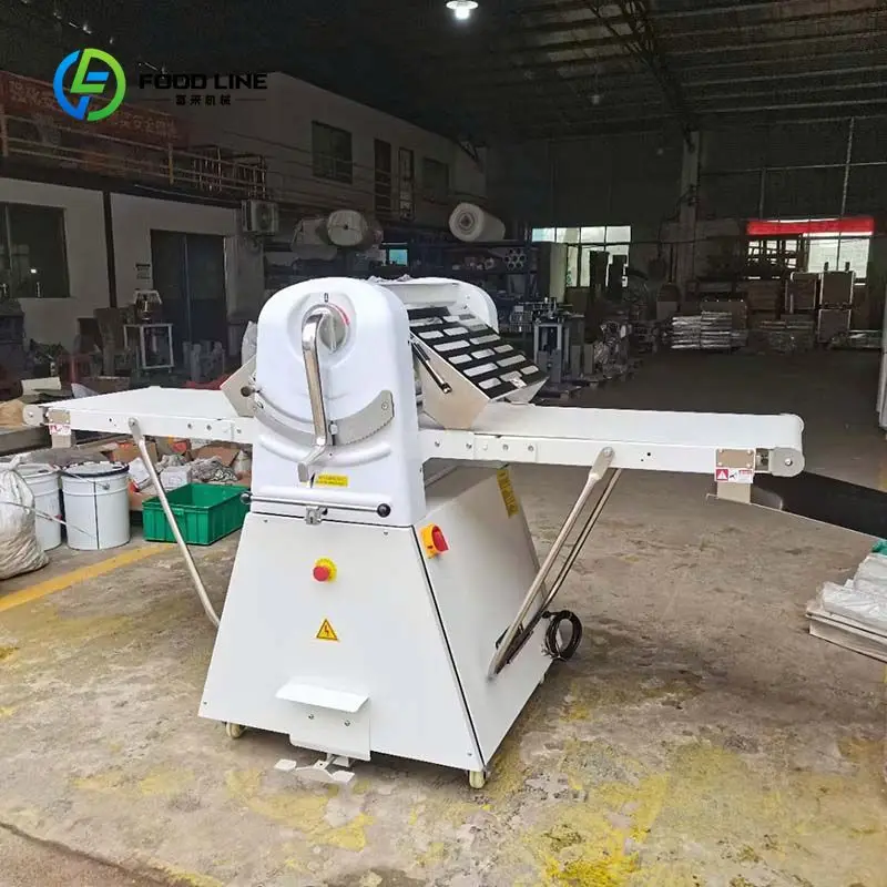 Laminoir à pâte professionnel multifonctionnel industriel personnalisé pour pâtes et pâtisseries