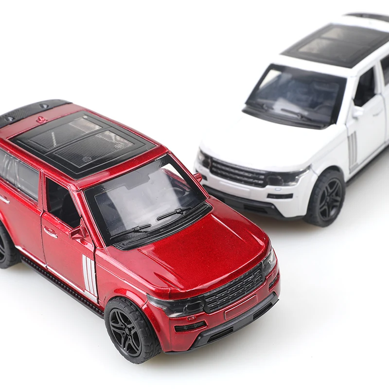 (Bagged) Réplique de modèle de voiture jouet moulé sous pression Range Rover à l'échelle 1/36, trois portes qui peuvent être ouvertes, fonction de retrait, jouet pour garçon.