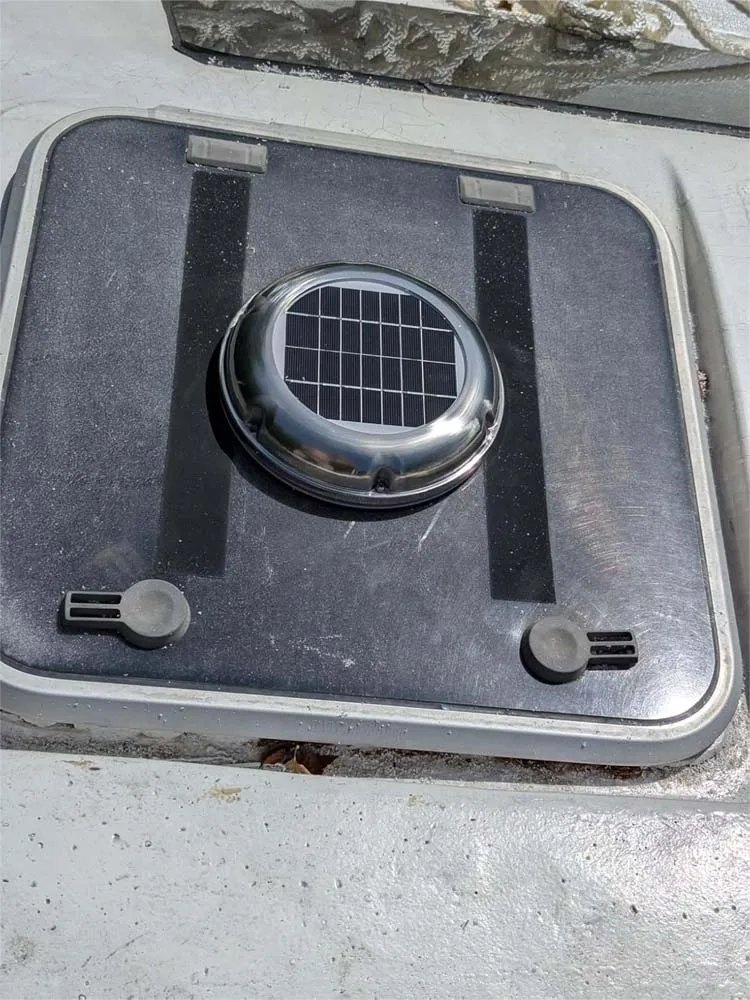 Ventilateur solaire de toit en acier inoxydable, 2.5W, Ventilation d'échappement, 60CFM, étanche, idéal pour camping-car, bateau, conteneur, serre, toilettes