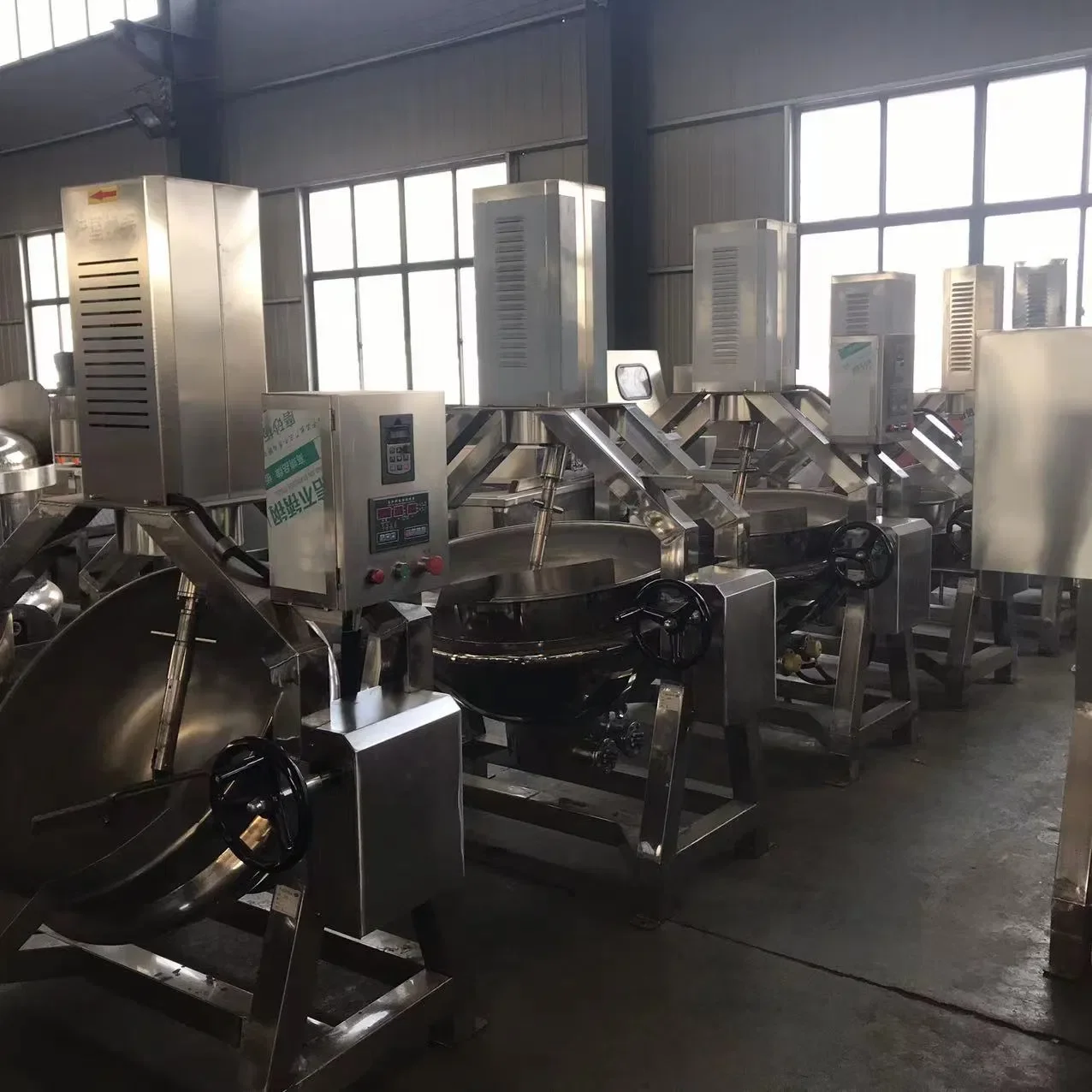 Mélangeur planétaire automatique robuste pour sauces et pâte