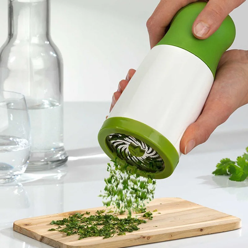 Broyeur manuel d'herbes