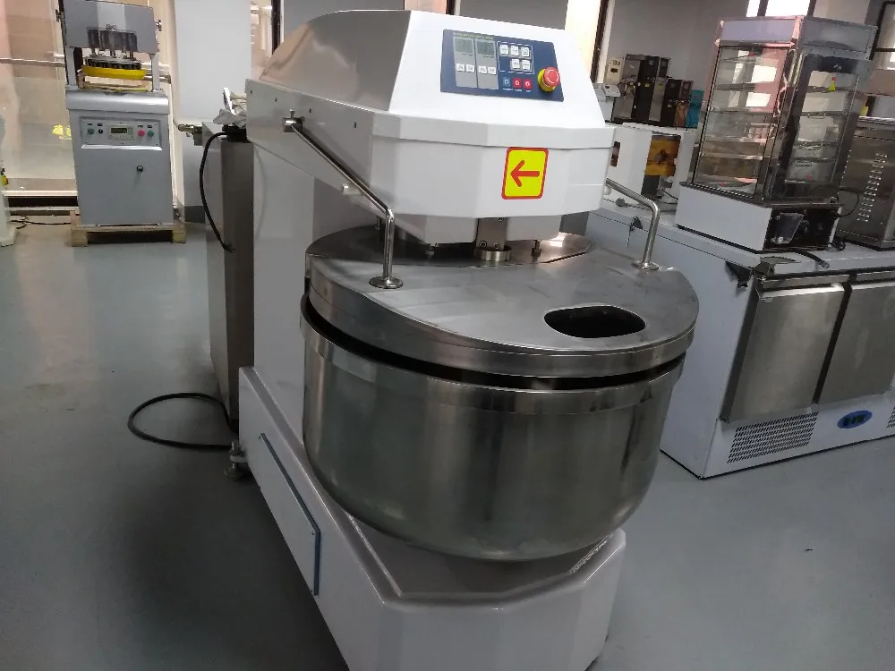 Machine à pétrir la pâte de 100 kg/mélangeur à pain en spirale/mélangeur